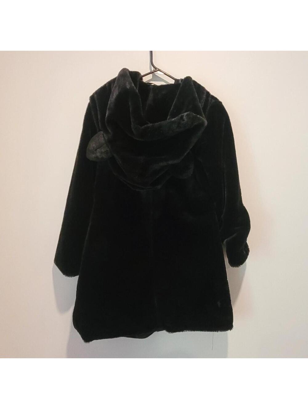🦇 Restyle Bat Faux Fur Coat 🦇 - Picture 2 of 3